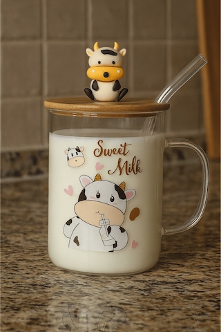 İnek Figürlü Cam Kupa Bambu Kapaklı Ve Cam Pipetli Meşrubat Bardağı - Sweet Milk Şeffaf