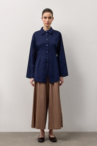 Molene Lacivert Pensli Fitted Poplin Gömlek