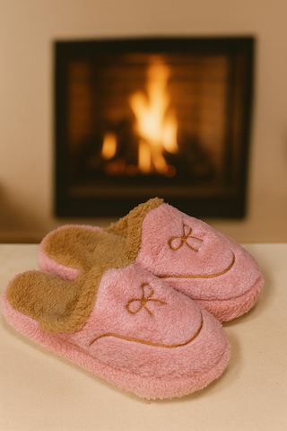 Amore Kapalı Kadın Ev Terliği Günlük Rahat Kışlık Terlik Pembe