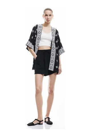 Koton Viskon Yarım Kollu Etnik Kimono Siyah Desenli 5sal50004ıw Siyah Desenli