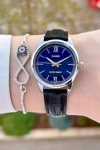 Casio Csıste151 Kadın Kol Saati
