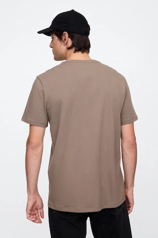 Gap V Classic Erkek Tişört Kahverengi