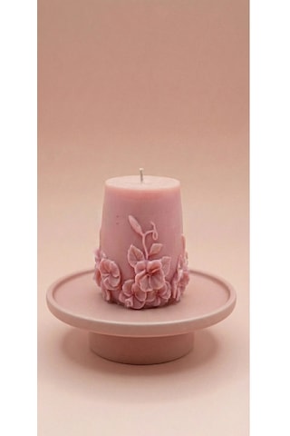 Pembe Dekoratif Kabartmalı Çiçekli Soya Mum Pembe