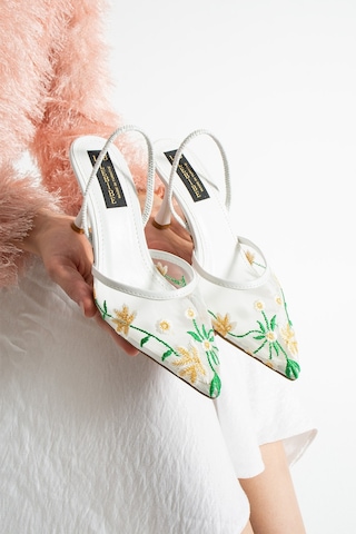 Lebibe Shoes Daısy Çiçek İşlemeli Tül Dokulu 7cm Bantlı Beyaz Topuklu Ayakkabı