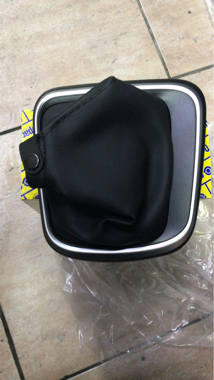 Fiat Egea Siyah Nikelajlı Vites Körüğü