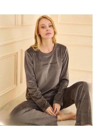 Mihra Kadın Kışlık Bisiklet Yaka Kadife Pijama Takımı 13166fü - 1 Adet Füme
