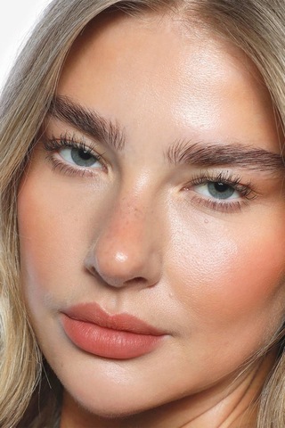 Refy Lip Blush Nemlendirici Ve Doğal Bitişli Ruj Amber 4.7 G
