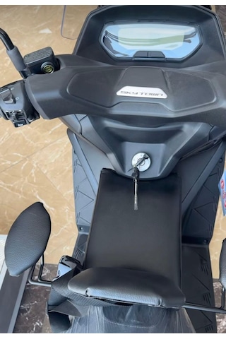 Kymco Skytown Motosiklet Çocuk Koltuğu, Emniyet Kemerli