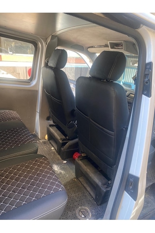 Volkswogen Transporter 4+1 2015 2022 Arası Uyumlu Siyah Zemin Beyaz Nakışlı Siyah Deri