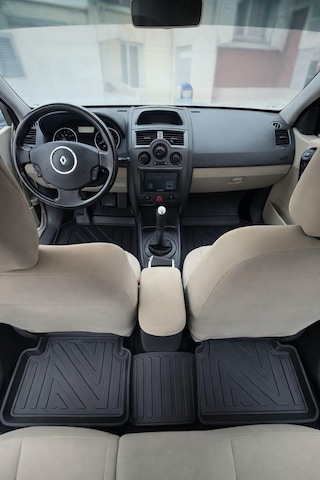 Renault Megane 2 2002-2009 5d Havuzlu Paspas Hatchback