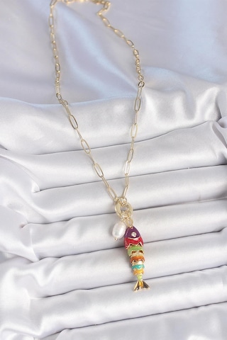 İnci Detaylı Zirkon Taşlı Rainbow Balık Figürlü Gold Renk Pirinç Kolye Çok Renkli