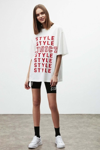 Maybe Kadın Yazı Kalıp Baskılı Oversize Fit %100 Organik Pamuklu Bisiklet Yaka Beyaz T-shirt