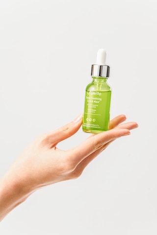 Jumıso Super Soothing Cica & Aloe Facial Serum Yatıştırıcı Etkili Cica & Aloe Vera Özlü Yüz Bakım Serumu 30ml