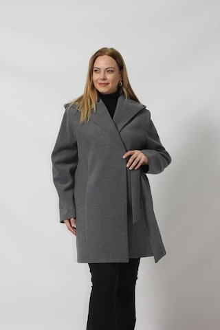 Moda Berray Kuşaklı Yandan Bağlama Detaylı Kapüşonlu Kaşe Kaban Gri