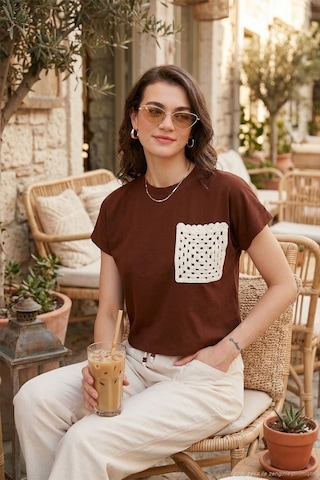 Lela Pamuklu Tek Cepli Regular Fit Bisiklet Yaka Bayan T Shirt 5865818 Kahve