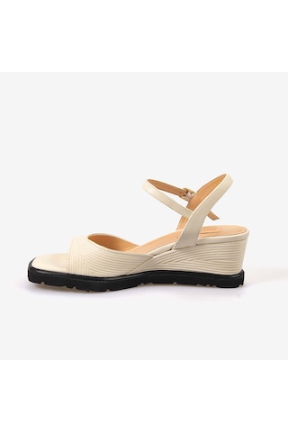 Hawen Angels Kadın Hakiki Deri Bilek Bantlı 7,5 Cm Dolgu Topuklu Sandalet 169-269 Krem