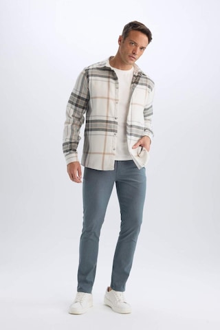 DeFacto Yazlık Chino Kanvas Pantolon Slim Fit Dar Kesim Cepli Dar Paça T1055AZ25SPNV71