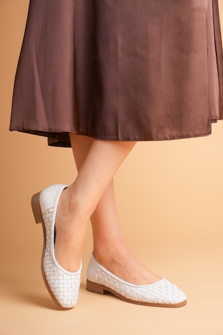 Analin Shoes Kadın Hakiki Deri Örgü Detaylı Babet Beyaz