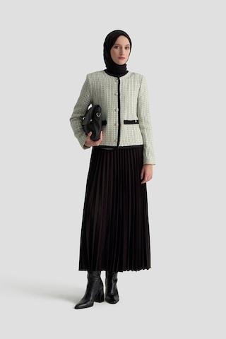 Armine Trend Bisiklet Yaka Boydan Düğmeli Cepli Astarlı Ceket Ve Piliseli Etekli Takım 26kt619 Ekru