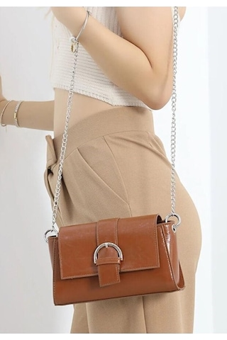 Lovelystore Kadın Deri Görünümlü Toka Detaylı Zincirli Omuz Çantası 23x13 Taba