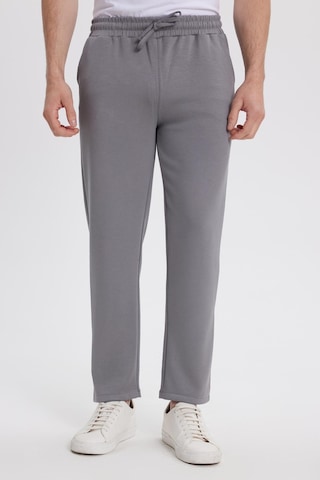 Tudors Erkek Slim Fit Dar Kesim Beli Bağcıklı 3 Cepli Geniş Paça Açık Füme Eşofman Altı-41906 Açık Füme