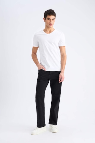 DeFacto %100 Pamuk Slim Fit Dar Kesim V Yaka Basic Düz Kısa Kollu Beyaz Tişört M7668AZ25SPWT34