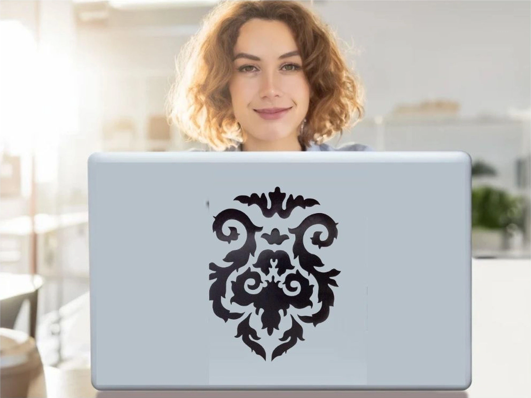 2 Adet Defter Sticker,laptop Sticker Siyah Çiçekli Pvc 48x33x0,5cm