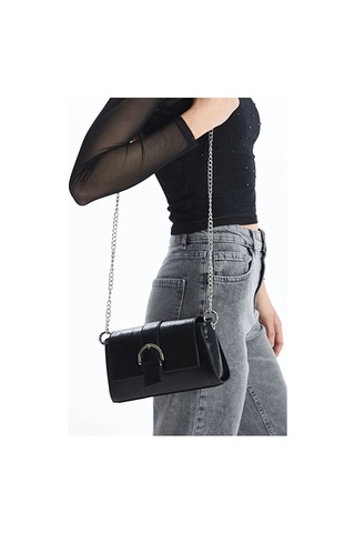 Lovelystore Kadın Deri Görünümlü Toka Detaylı Zincirli Omuz Çantası 23x13 Siyah
