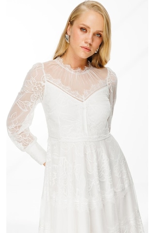 Dantel Detay Bej Astarlı Maxi Boy Abiye Elbise Nefeli Beyaz