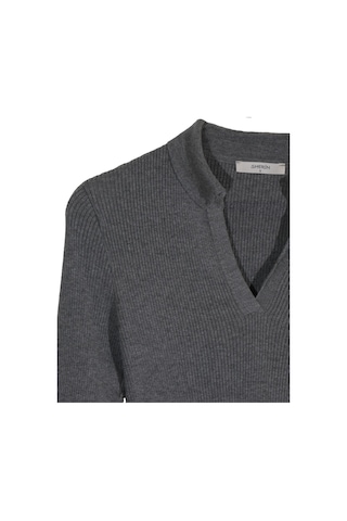 Gri Polo Yaka Kazak