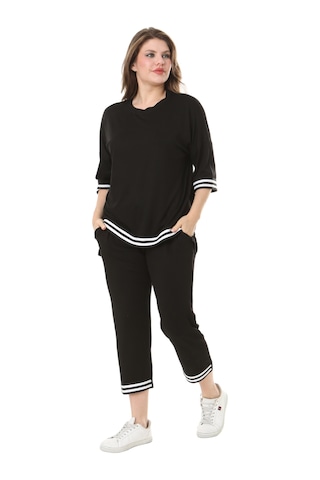 Melsay Butik Siyah Bisiklet Yaka Şerit Detaylı Kısa Kollu Beli Lastikli Kapri Takım Siyah