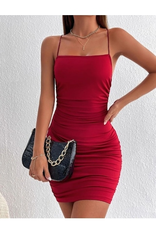 Sırt Kısmı Derin V Kesim Capraz Biyeli Yanlardan Ve Arka Ortadan Buzgulu Elbise Kırmızı