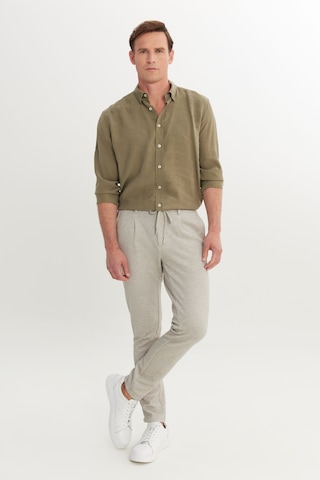 AC&Co / Altınyıldız Classics Erkek Bej 360 Her Yöne Esneyen Slim Fit Dar Kesim Beli Bağlamalı Armürlü Casual Pantolon Bej