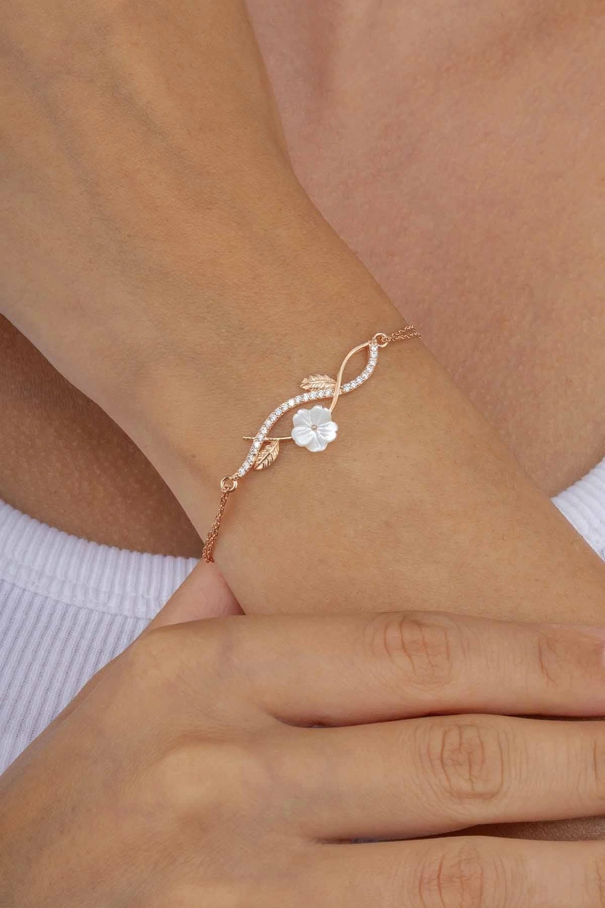 Gümüş Pazarım Manolya Çiçeği Kadın Rosegold Gümüş Bileklik Diğer