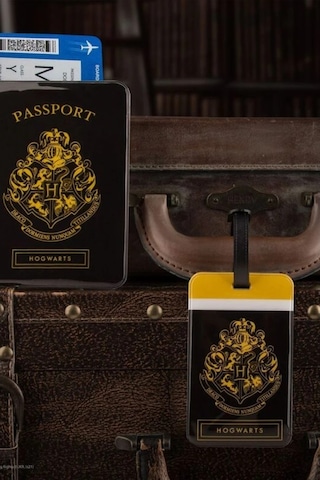 Cinereplicas Harry Potter Hogwarts Pasaport Kılıfı Ve Valiz Etiketi Seti Kartlık Cüzdan Siyah