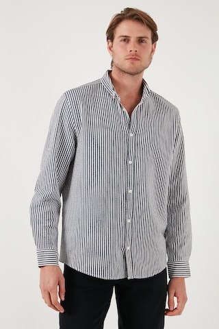 Buratti Pamuklu Çizgili Düğmeli Yaka Uzun Kollu Regular Fit Erkek Gömlek Cf23S112237 Lacivert-Beyaz