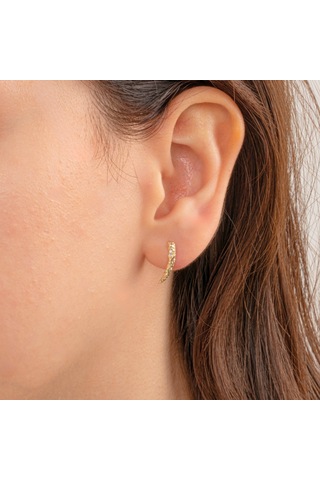 Altın Küpe - 14 Ayar Altın Minimal Taşlı Dövülü Küpe Sarı