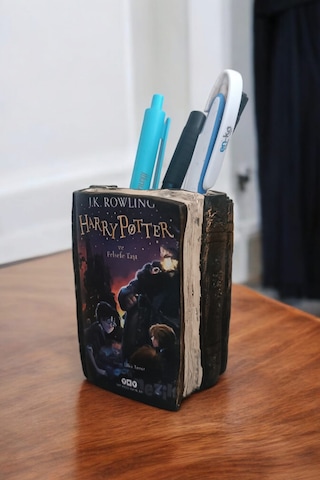 Harry Potter Ve Felsefe Taşı Kitabı Şeklindeki Kalemlik 10x8 Cm