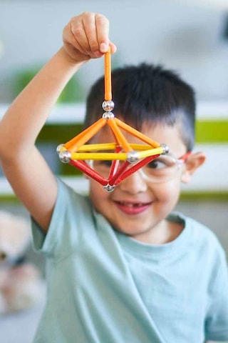 3 Boyutlu Eğlence Garantisi: Classic Manyetik Zeka Oyunu 42 Parça