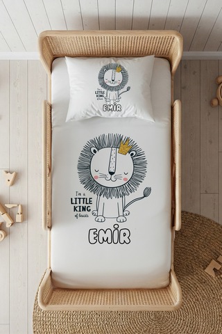 %100 Pamuk Saten İsme Özel İsimli 100x200 Tek Kişilik Lastikli Çarşaf Seti Çizgi Aslan Beyaz