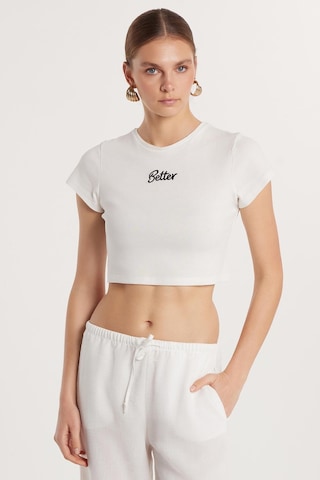Tudors Kadın Slim Fit Dar Kesim %100 Pamuk Bisiklet Yaka Baskılı Beyaz Crop Tişört-33685 Beyaz