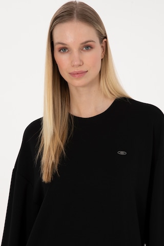 U.S. Polo Assn. Kadın Siyah Bisiklet Yaka Sweatshirt 50314194-VR046