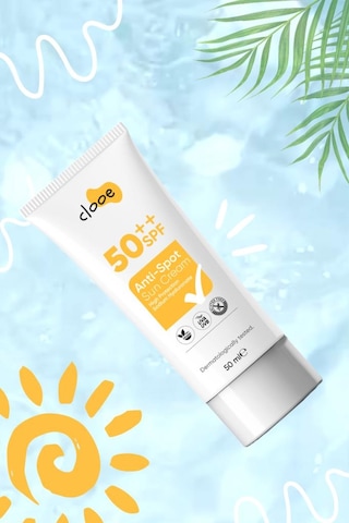 Clooe Vegan Glutensiz Leke Karşıtı 50 Spf Güneş Kremi SPF50+ 50 ML