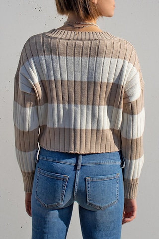 Madmext Bej V Yaka Çizgili Crop Kadın Kazak Mg1441 - Bej