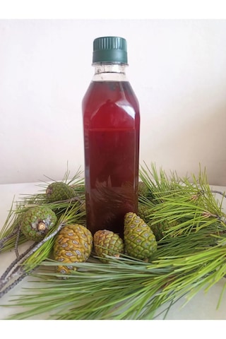 Yavuzca Çiftliği Odun Ateşinde Çam Kozalağı Şurubu 650 ML