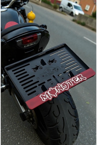 Motorsiklet Monster Plakalık Kırmızı Krom Kabartmalı Krom Yazı 1 Adet Motor Plakası