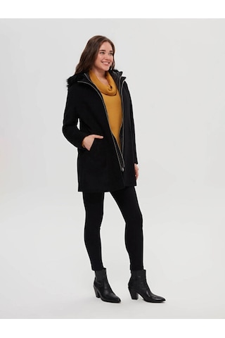 Kapitone Detaylı Kürk Kapüşonlu Kaşmir Kaban 00040 001