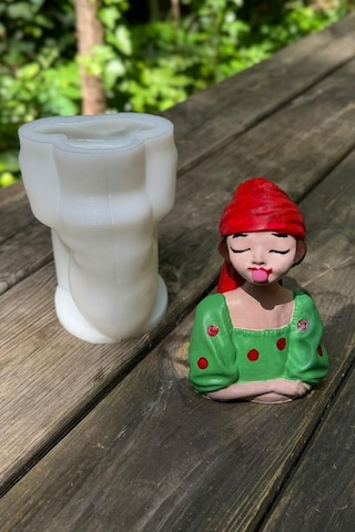 Alina Sakız Çiğneyen Kadın Tekli Silikon Mum Kalıbı