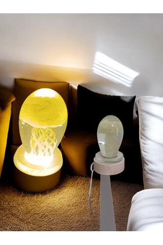 Ahşap Altlıklı Sarı Renk Deniz Anası Görünümlü Işıklı Küre