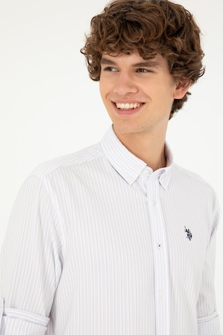 U.S. Polo Assn. Erkek Lila Çizgili Beyaz Gömlek 50288675-VR034